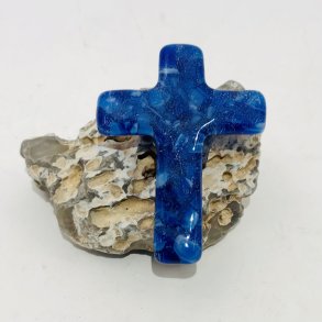 Blt glaskors p strandsten