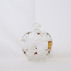 Krystal skl med rde sten og et lg